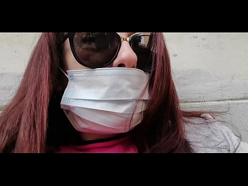 ❤️ Nicoletta rächt sich an ihrem Nachbarn und pinkelt in seine Garage (Special Covid19 Italian Quarantine) ️❌ Sex video bei uns ️❤