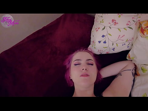 ❤️ Schlampige Klassenkameradin bat mich, die OBG mit ihr zu überspringen, also fickten wir ohne Kondom ️❌ Sex video bei uns ️❤