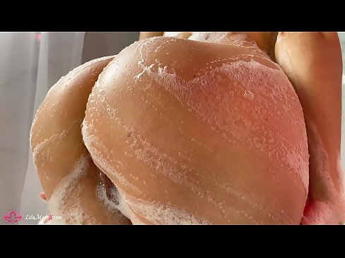 ❤️ Brünette masturbiert Muschi mit Vibrator zu intensivem Orgasmus in der Dusche ️❌ Sex video bei uns ️❤